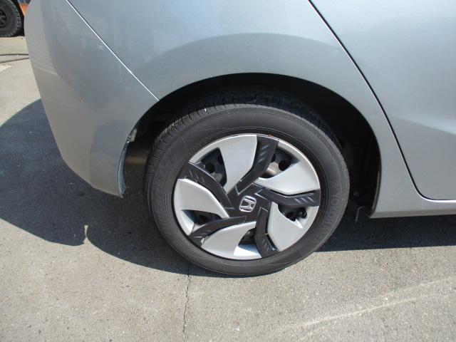 フィットハイブリッド Ｆパッケージ　ワンオーナー．純正ナビ．バックカメラ．スマートキー．ＥＴＣ．ＬＥＤヘッドライト（13枚目）