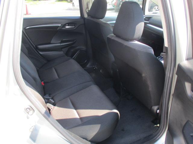 フィットハイブリッド Ｆパッケージ　ワンオーナー．純正ナビ．バックカメラ．スマートキー．ＥＴＣ．ＬＥＤヘッドライト（18枚目）