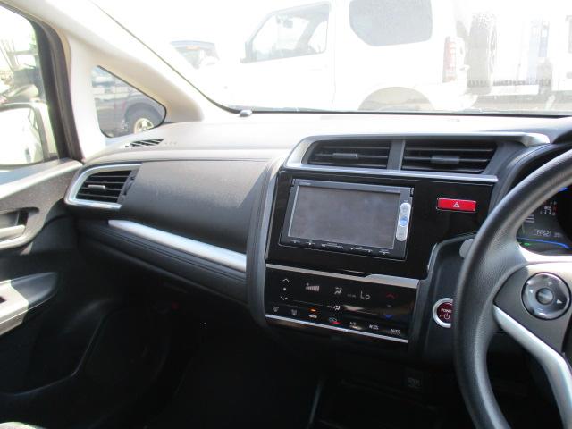 フィットハイブリッド Ｆパッケージ　ワンオーナー．純正ナビ．バックカメラ．スマートキー．ＥＴＣ．ＬＥＤヘッドライト（22枚目）