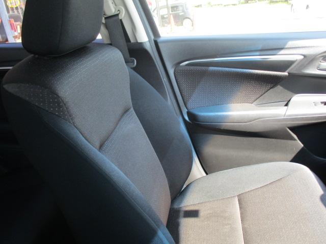 フィットハイブリッド Ｆパッケージ　ワンオーナー．純正ナビ．バックカメラ．スマートキー．ＥＴＣ．ＬＥＤヘッドライト（32枚目）