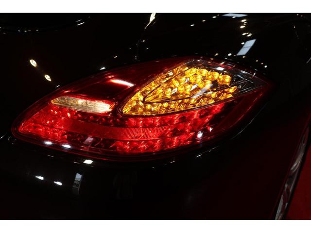 パナメーラ ４　ＰＣ記録簿３ページ　Ｖ６右Ｈ　スポーツクロノ　ルクソールベージュ　ボーズサウンド　レッドキャリパー　１９ＡＷ　ＡＴ内部センサー交換済み　サーモハウジング交換済　　天張り新品　マホガニーメタリック　下取（22枚目）