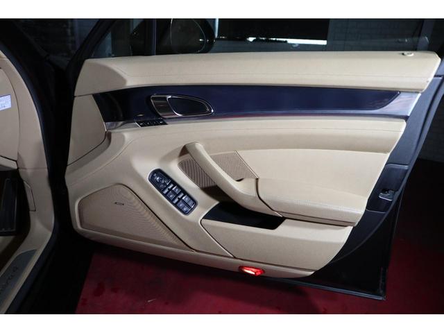 パナメーラ ４　ＰＣ記録簿３ページ　Ｖ６右Ｈ　スポーツクロノ　ルクソールベージュ　ボーズサウンド　レッドキャリパー　１９ＡＷ　ＡＴ内部センサー交換済み　サーモハウジング交換済　　天張り新品　マホガニーメタリック　下取（38枚目）