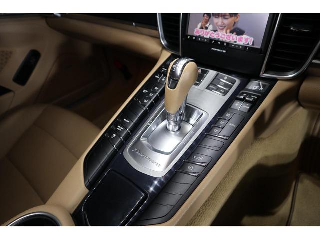 パナメーラ ４　ＰＣ記録簿３ページ　Ｖ６右Ｈ　スポーツクロノ　ルクソールベージュ　ボーズサウンド　レッドキャリパー　１９ＡＷ　ＡＴ内部センサー交換済み　サーモハウジング交換済　　天張り新品　マホガニーメタリック　下取（40枚目）