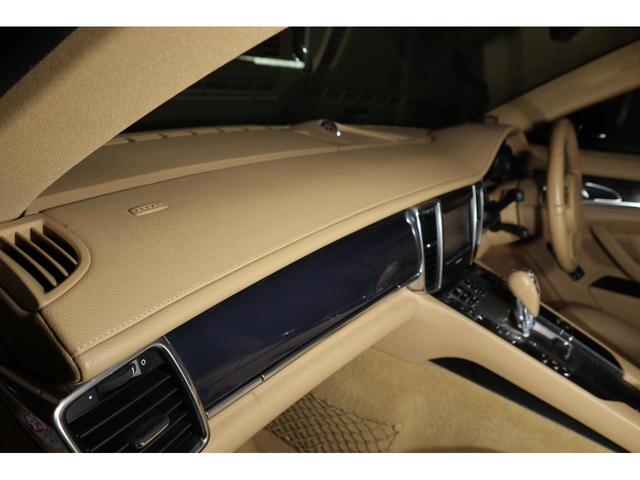 パナメーラ ４　ＰＣ記録簿３ページ　Ｖ６右Ｈ　スポーツクロノ　ルクソールベージュ　ボーズサウンド　レッドキャリパー　１９ＡＷ　ＡＴ内部センサー交換済み　サーモハウジング交換済　　天張り新品　マホガニーメタリック　下取（49枚目）