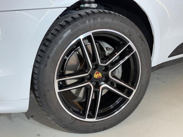 マカン マカンＳ　右Ｈ　スポーツエグゾースト　ＰＤＬＳヘッドライト　２０インチｔｕｒｂｏｂｌａｃｋＡＷ　ＢＯＳＥ　黒皮シート　シートヒーター　アダプティブクルーズコントロール　　ＯＰフルセグＴＶ　ＤＶＤ（12枚目）