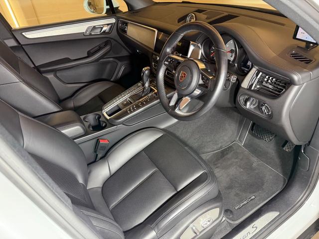 マカン マカンＳ　右Ｈ　スポーツエグゾースト　ＰＤＬＳヘッドライト　２０インチｔｕｒｂｏｂｌａｃｋＡＷ　ＢＯＳＥ　黒皮シート　シートヒーター　アダプティブクルーズコントロール　　ＯＰフルセグＴＶ　ＤＶＤ（35枚目）
