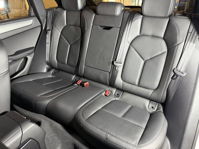 マカン マカンＳ　右Ｈ　スポーツエグゾースト　ＰＤＬＳヘッドライト　２０インチｔｕｒｂｏｂｌａｃｋＡＷ　ＢＯＳＥ　黒皮シート　シートヒーター　アダプティブクルーズコントロール　　ＯＰフルセグＴＶ　ＤＶＤ（50枚目）