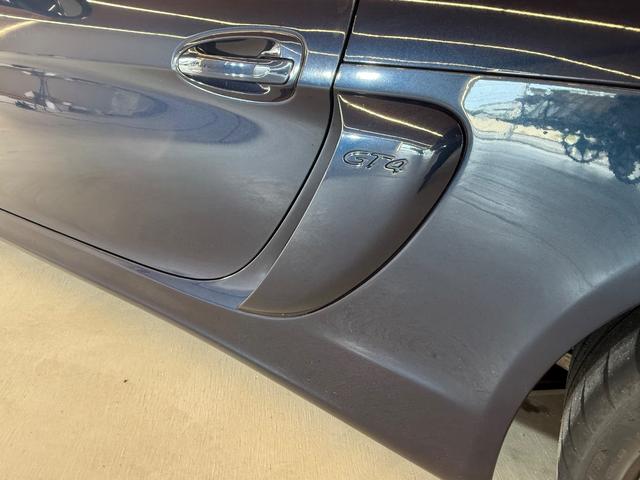 ケイマン ＧＴ４　右Ｈ　禁煙車　ポルシェ保証２０２７年４月　クラブスポーツＰＫＧ　スポーツクロノＰＫＧ　スポーツエグゾースト　ＰＣ記録簿　専用カーボンバケットシート　アルカンターラルーフライナー　ダークブルーメタリック（17枚目）