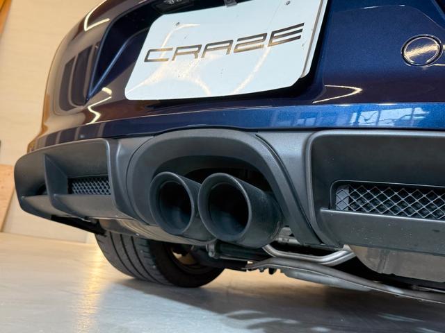 ケイマン ＧＴ４　右Ｈ　禁煙車　ポルシェ保証２０２７年４月　クラブスポーツＰＫＧ　スポーツクロノＰＫＧ　スポーツエグゾースト　ＰＣ記録簿　専用カーボンバケットシート　アルカンターラルーフライナー　ダークブルーメタリック（24枚目）