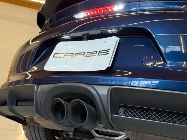 ケイマン ＧＴ４　右Ｈ　禁煙車　ポルシェ保証２０２７年４月　クラブスポーツＰＫＧ　スポーツクロノＰＫＧ　スポーツエグゾースト　ＰＣ記録簿　専用カーボンバケットシート　アルカンターラルーフライナー　ダークブルーメタリック（31枚目）