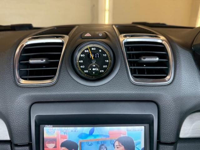 ケイマン ＧＴ４　右Ｈ　禁煙車　ポルシェ保証２０２７年４月　クラブスポーツＰＫＧ　スポーツクロノＰＫＧ　スポーツエグゾースト　ＰＣ記録簿　専用カーボンバケットシート　アルカンターラルーフライナー　ダークブルーメタリック（46枚目）