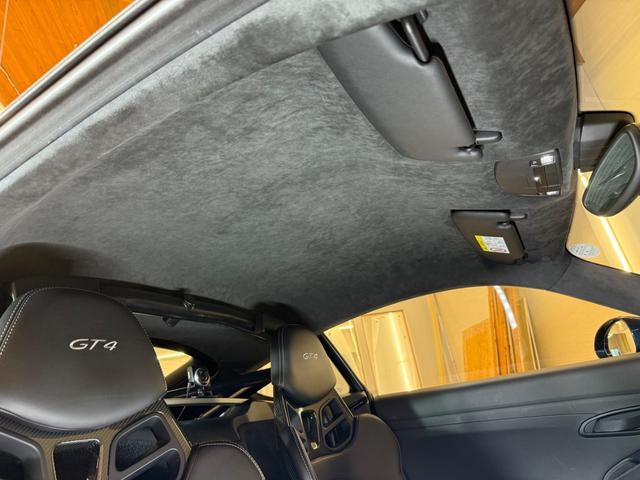 ケイマン ＧＴ４　右Ｈ　禁煙車　ポルシェ保証２０２７年４月　クラブスポーツＰＫＧ　スポーツクロノＰＫＧ　スポーツエグゾースト　ＰＣ記録簿　専用カーボンバケットシート　アルカンターラルーフライナー　ダークブルーメタリック（48枚目）