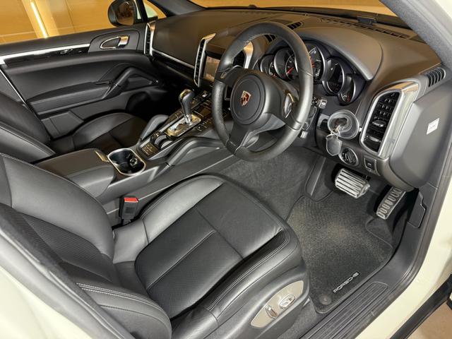 カイエン ベースグレード　１オーナー禁煙車　右ハンドル　オリジナルコンデション　サンドホワイト（21枚目）