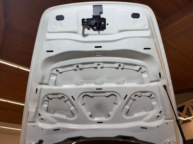 カイエン ベースグレード　１オーナー禁煙車　右ハンドル　オリジナルコンデション　サンドホワイト（37枚目）