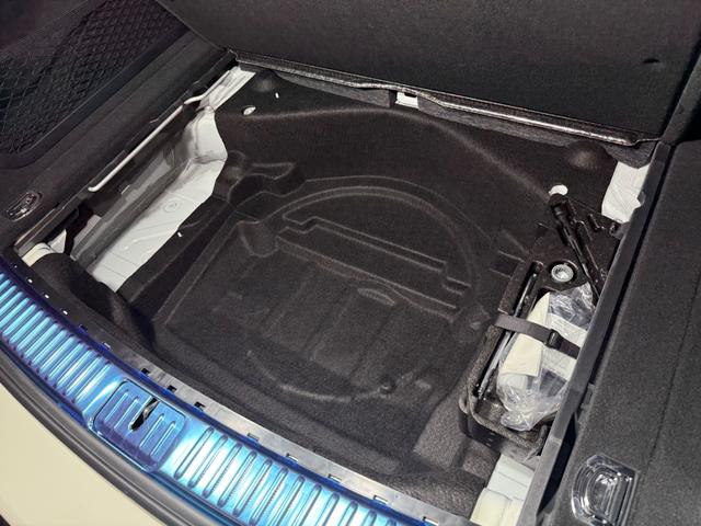 カイエン ベースグレード　１オーナー禁煙車　右ハンドル　オリジナルコンデション　サンドホワイト（47枚目）