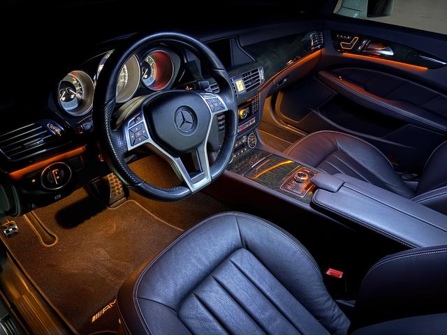 CLSクラス CLS350 AMGスポーツパッケージ 正規D車 BRABUSボディキット BRABUS MONOBLOCK20AW BRABUSエキゾースト ブラックレザーシート 左ハンドル(3枚目)