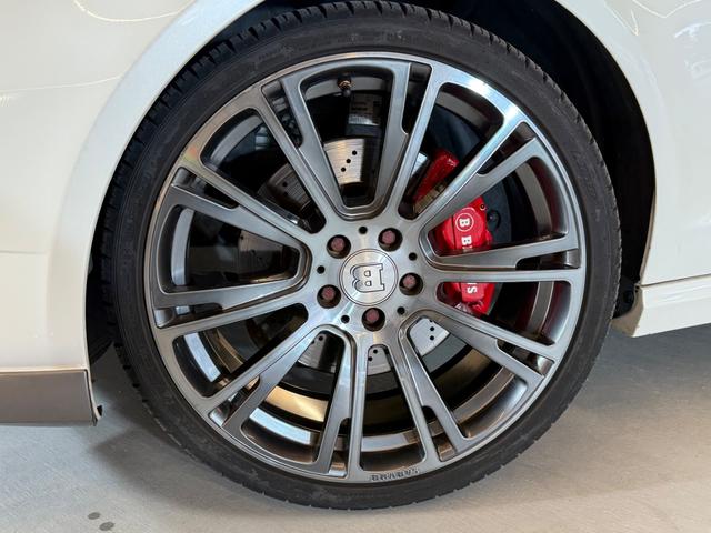 CLSクラス CLS350 AMGスポーツパッケージ 正規D車 BRABUSボディキット BRABUS MONOBLOCK20AW BRABUSエキゾースト ブラックレザーシート 左ハンドル(10枚目)