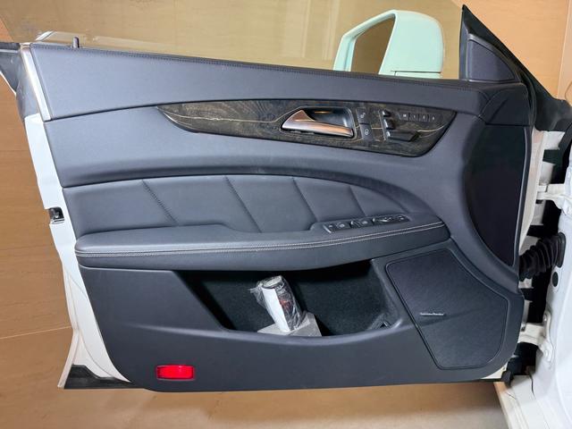 CLSクラス CLS350 AMGスポーツパッケージ 正規D車 BRABUSボディキット BRABUS MONOBLOCK20AW BRABUSエキゾースト ブラックレザーシート 左ハンドル(40枚目)