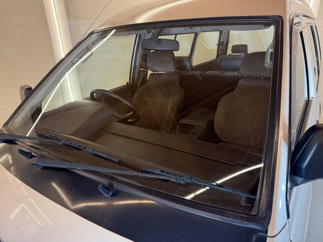 ライトエースワゴン ＧＸＬ　１オーナー　５万キロ　初年度昭和６３年１２月登録車　対面８人乗り　エアコン　足周り錆無し（12枚目）