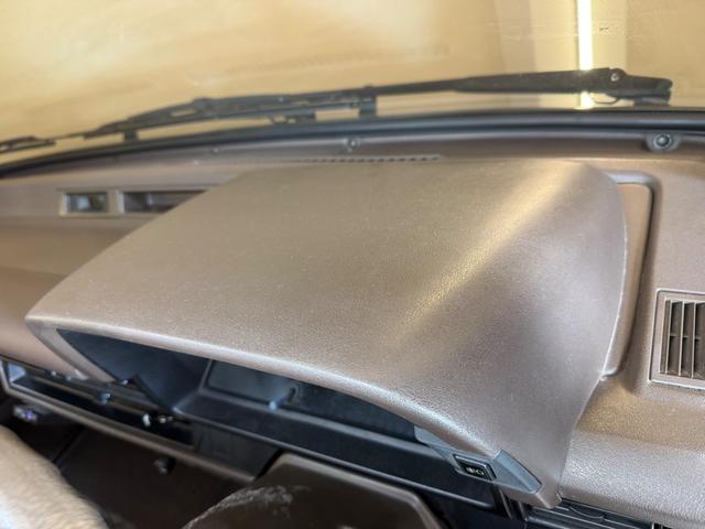 ライトエースワゴン ＧＸＬ　１オーナー　５万キロ　初年度昭和６３年１２月登録車　対面８人乗り　エアコン　足周り錆無し（39枚目）