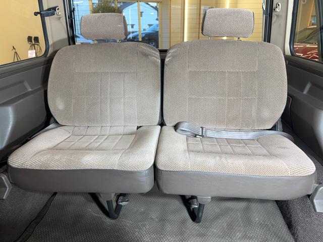 ライトエースワゴン ＧＸＬ　１オーナー　５万キロ　初年度昭和６３年１２月登録車　対面８人乗り　エアコン　足周り錆無し（41枚目）