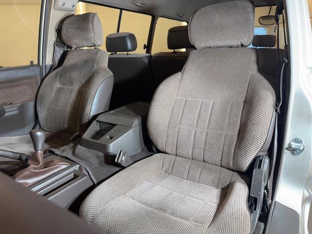 ライトエースワゴン ＧＸＬ　１オーナー　５万キロ　初年度昭和６３年１２月登録車　対面８人乗り　エアコン　足周り錆無し（45枚目）