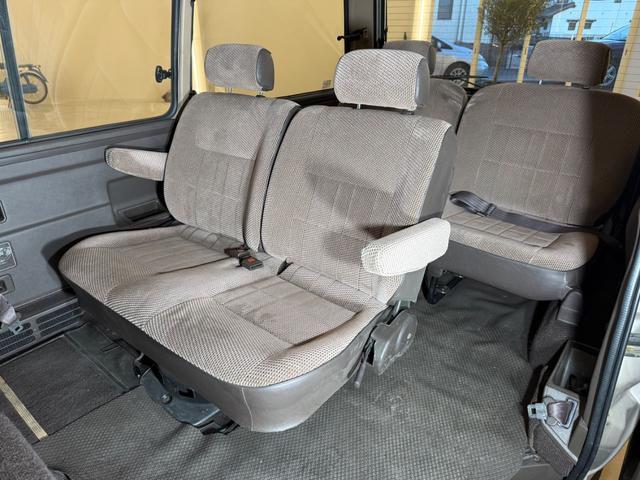 ライトエースワゴン ＧＸＬ　１オーナー　５万キロ　初年度昭和６３年１２月登録車　対面８人乗り　エアコン　足周り錆無し（61枚目）