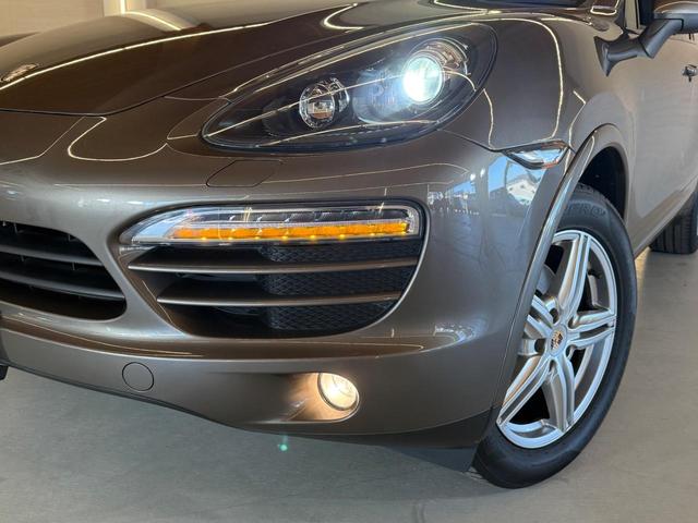 カイエン ベースグレード 1オーナー禁煙右ハンドル OP純正可変スポーツエグゾースト OPスポーツステア SR OP19AW 純正OPインナーブラックヘッドライト 天井新品交換 希少アーバンメタリック オリジナルコンデション(12枚目)