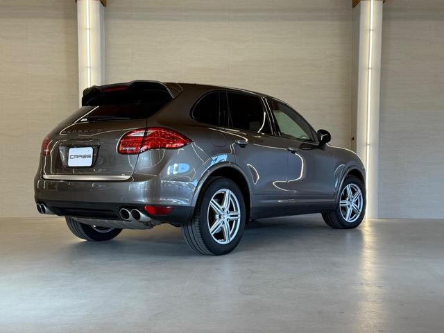 カイエン ベースグレード 1オーナー禁煙右ハンドル OP純正可変スポーツエグゾースト OPスポーツステア SR OP19AW 純正OPインナーブラックヘッドライト 天井新品交換 希少アーバンメタリック オリジナルコンデション(17枚目)