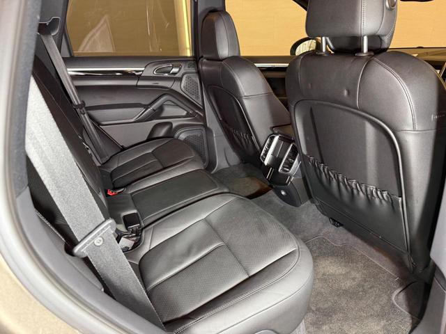 カイエン ベースグレード 1オーナー禁煙右ハンドル OP純正可変スポーツエグゾースト OPスポーツステア SR OP19AW 純正OPインナーブラックヘッドライト 天井新品交換 希少アーバンメタリック オリジナルコンデション(53枚目)