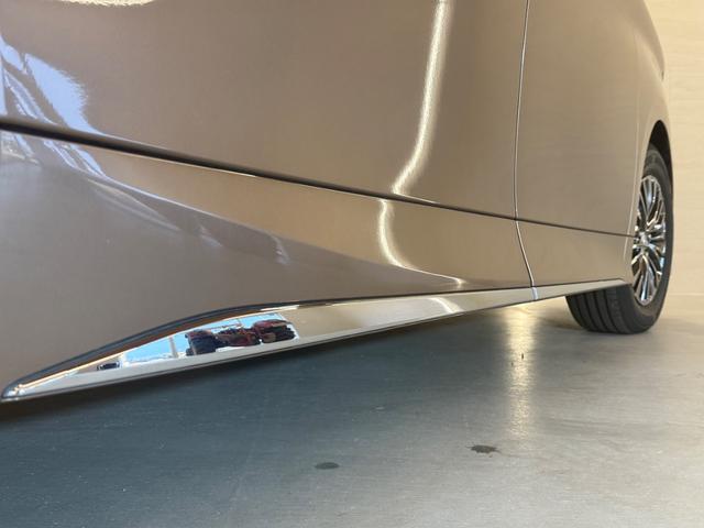 アルファードハイブリッド Z 1オーナー禁煙 エグゼクティブラウンジ仕様 デジタルインナーミラー 左右独立ムーンルーフ セーフティセンス ステアリングヒーター スペアタイヤ 純正前後ドライブレコーダー 2025年タイヤ(22枚目)