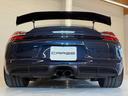 ＧＴ４　右Ｈ　禁煙車　ポルシェ保証２０２７年４月　クラブスポーツＰＫＧ　スポーツクロノＰＫＧ　スポーツエグゾースト　ＰＣ記録簿　専用カーボンバケットシート　アルカンターラルーフライナー　ダークブルーメタリック（38枚目）