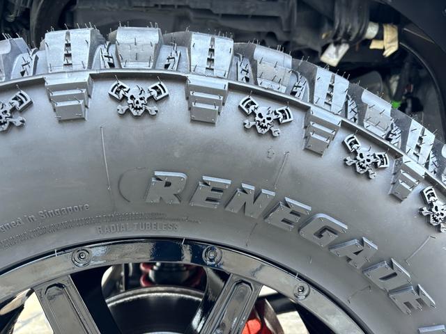 ジープ・ラングラー サハラ　ＲＡＮＣＨＯショック　ギブソンマフラー　ＰＳルーフラック　２０ＡＷ３７×１３．５新品タイヤ　プレデターサイドステップ　オーバーフェンダー　ＲＳＦバンパー　ＰＳリアバンパー　サイドステップ　アルパイン（67枚目）