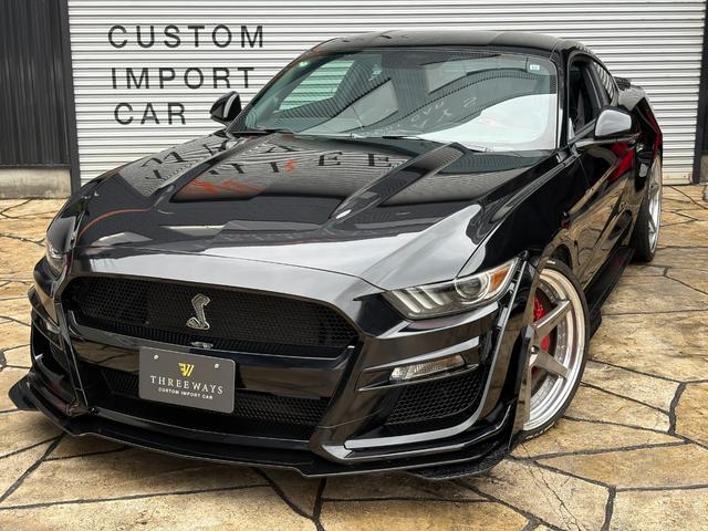 FORD MUSTANG 50 YEARS EDITION