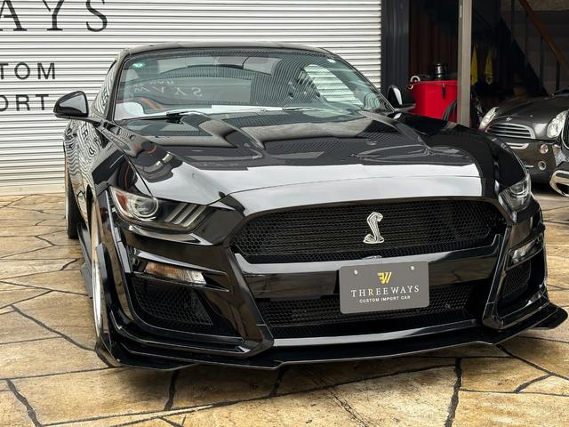 FORD MUSTANG 50 YEARS EDITION