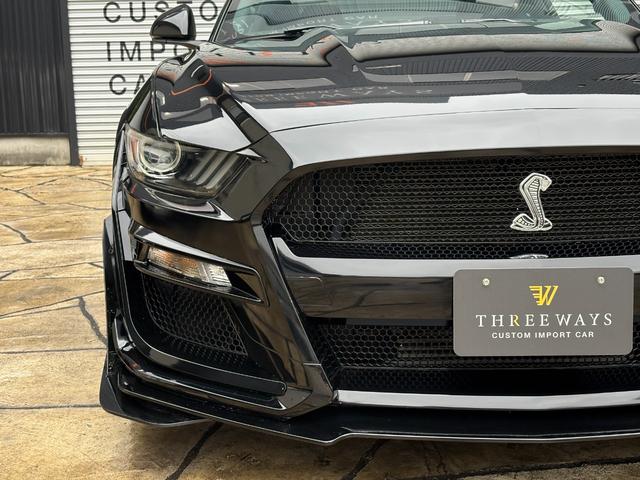 FORD MUSTANG 50 YEARS EDITION