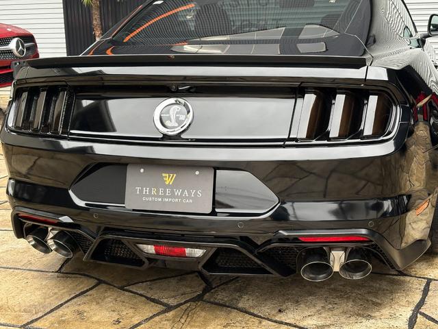 FORD MUSTANG 50 YEARS EDITION