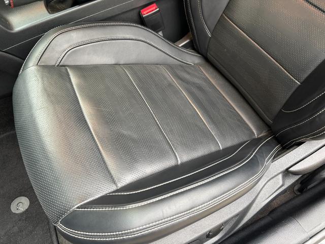 FORD MUSTANG 50 YEARS EDITION