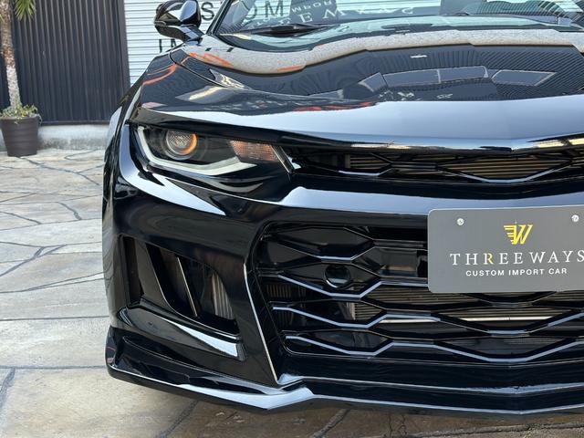 シボレーカマロ コンバーチブル　正規ディーラー車　コンバーチブル　ＺＬ１フルカスタムアップルＣａｒプレイ　バックモニター　パドルシフト　デュアルマフラー　レッド＆ブラック本革シート（13枚目）