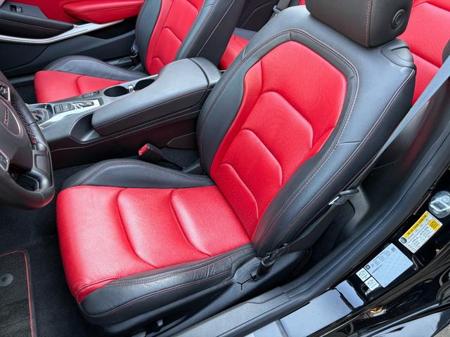 シボレーカマロ コンバーチブル　正規ディーラー車　コンバーチブル　ＺＬ１フルカスタムアップルＣａｒプレイ　バックモニター　パドルシフト　デュアルマフラー　レッド＆ブラック本革シート（35枚目）