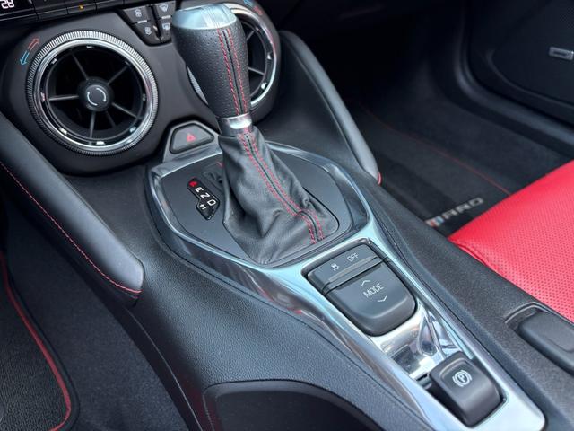 シボレーカマロ コンバーチブル　正規ディーラー車　コンバーチブル　ＺＬ１フルカスタムアップルＣａｒプレイ　バックモニター　パドルシフト　デュアルマフラー　レッド＆ブラック本革シート（48枚目）