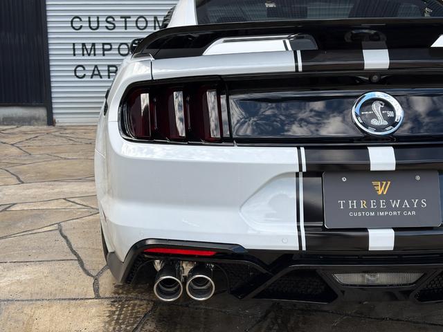 マスタング エコブーストプレミアム オートチェック有り シェルビーGT500仕様フルカスタム 可変式バルブ4本出しマフラー 本革シート スモークテール キャンディーレッドキャリパー(20枚目)