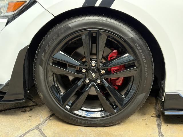 マスタング エコブーストプレミアム オートチェック有り シェルビーGT500仕様フルカスタム 可変式バルブ4本出しマフラー 本革シート スモークテール キャンディーレッドキャリパー(28枚目)