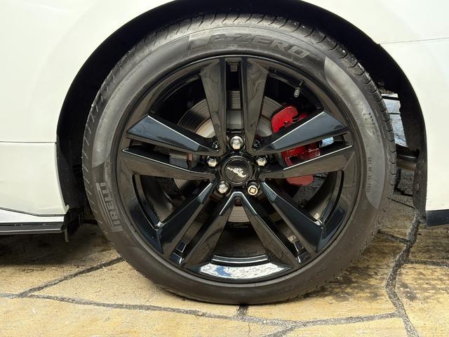 マスタング エコブーストプレミアム オートチェック有り シェルビーGT500仕様フルカスタム 可変式バルブ4本出しマフラー 本革シート スモークテール キャンディーレッドキャリパー(29枚目)