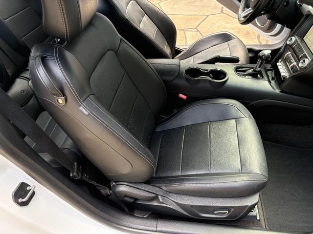 マスタング エコブーストプレミアム オートチェック有り シェルビーGT500仕様フルカスタム 可変式バルブ4本出しマフラー 本革シート スモークテール キャンディーレッドキャリパー(35枚目)