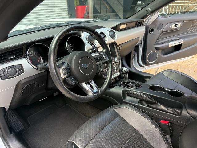 マスタング エコブーストプレミアム オートチェック有り シェルビーGT500仕様フルカスタム 可変式バルブ4本出しマフラー 本革シート スモークテール キャンディーレッドキャリパー(39枚目)