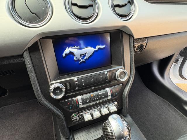 マスタング エコブーストプレミアム オートチェック有り シェルビーGT500仕様フルカスタム 可変式バルブ4本出しマフラー 本革シート スモークテール キャンディーレッドキャリパー(46枚目)