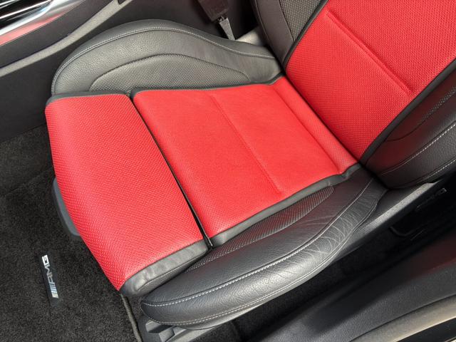 CLAクラス CLA45 S 4マチック+ CLA 45 S 4マチックプラス 4WD AMG 黒赤シート パノラマSR MBUXナビ 地デジ 360度カメラ ブルメスター HUD パフォーマンスシートグロスブラックAW アドバンスドサウンド(35枚目)
