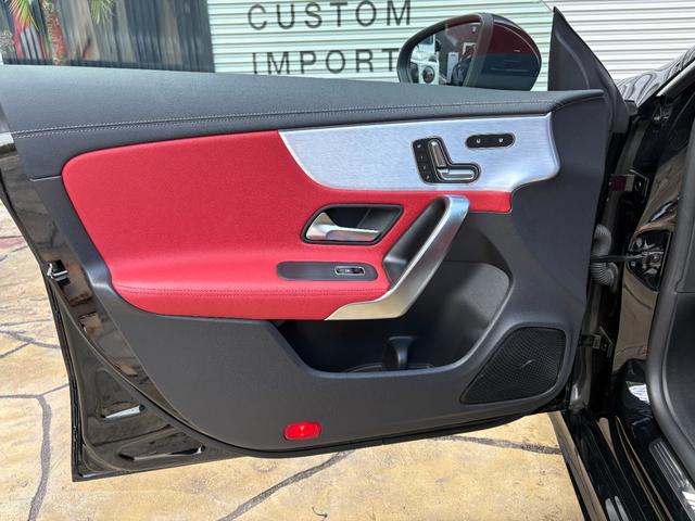 CLAクラス CLA45 S 4マチック+ CLA 45 S 4マチックプラス 4WD AMG 黒赤シート パノラマSR MBUXナビ 地デジ 360度カメラ ブルメスター HUD パフォーマンスシートグロスブラックAW アドバンスドサウンド(39枚目)