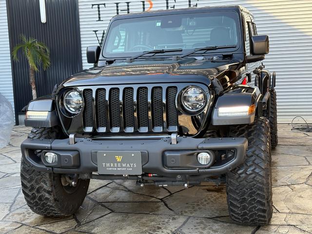 ジープ・ラングラーアンリミテッド サハラ　ユーザー買取車　ラングラーサハラ　ラフカントリー２．５インチｕＰキット　ｔｏｙｏ３５×１２．５タイヤ　１７インチホイール　サイドステップ　本革シート　ドライブレコーダー（11枚目）